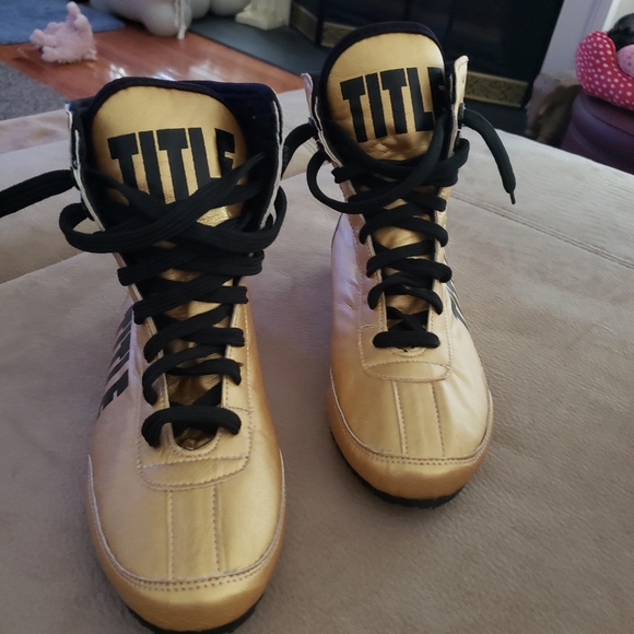 TITLE Other - Men's  Sneaker